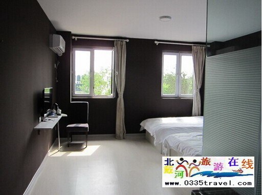 東戴河圣托里尼時(shí)尚賓館