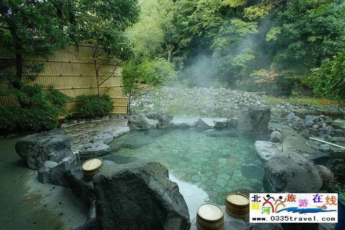 秦皇島山海間溫泉藝術(shù)中心電話18633570222