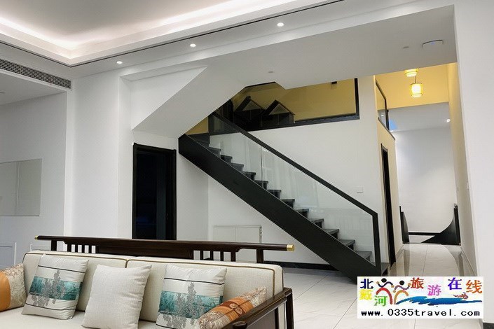 東戴河近海別墅(輕奢泳池小院)咨詢與i的那個(gè)電話18633570222 15703350808