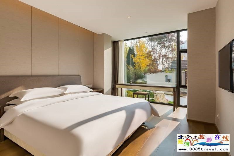 秦皇島燕山大學(xué)閑庭四藝酒店電話18633570222