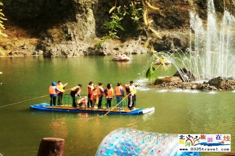 秦皇島傍水崖景區(qū)-冬季滑雪夏季高山峽谷漂流