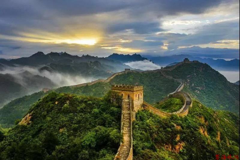 承德金山嶺長(zhǎng)城大酒店咨詢預(yù)定電話18633570222 15703350808