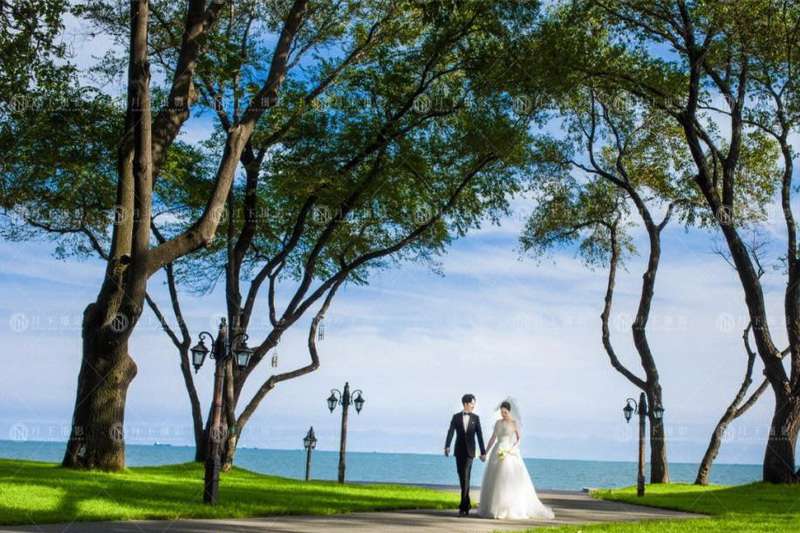 秦皇島北戴河草坪教堂高端婚禮現(xiàn)場(chǎng)推薦：秦皇島西港花園——海誓花園18633570222